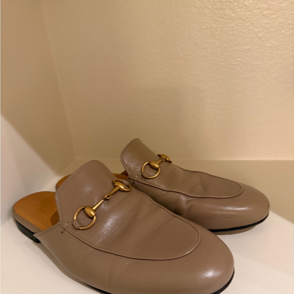 Gucci Beige Leather Loafers - Picture 3 of 3